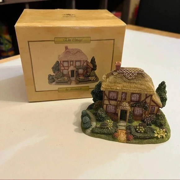 Leonardo Cottages Elm Cottage 2006 In Box - Picture 1 of 12